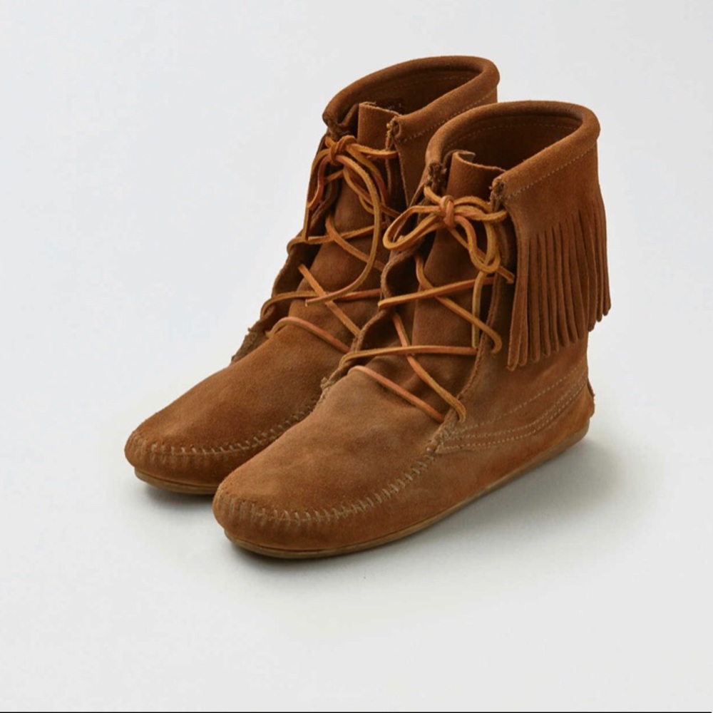 Minnetonka Moccasin Tramper Ankle Bootie
